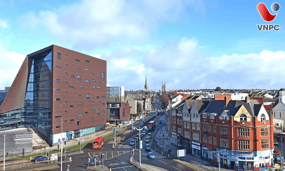 Kinh 888 nhà cái trường University of Plymouth: Điều kiện, chi phí